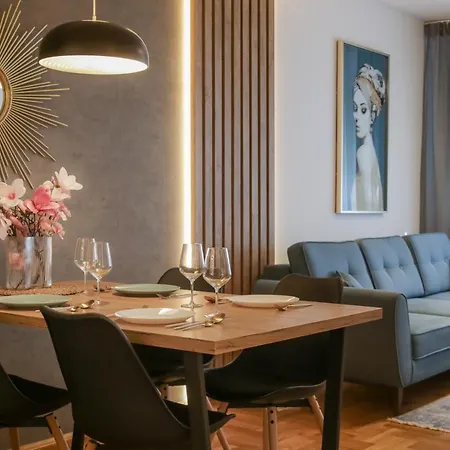 Supernova Center - Free Private Parking