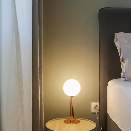 Supernova Center - Free Private Parking *