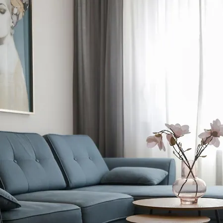 Supernova Center - Free Private Parking Apartment *